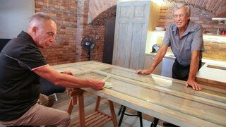 Tonton Family Affair: Grandpa and Uncle Get a Stripper - porno teratas dalam 4K di FULL-PORN.COM