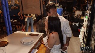 Urmărește Hardcore anal and blowjob with Violet and Soi Steel - top porno în 4K pe FULL-PORN.COM