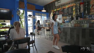 Urmărește Naughty Waitress Loves Black Load - top porno în 4K pe FULL-PORN.COM