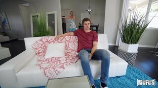 Blonde Amateur Gets Titty Fucked - 4K porn video on FULL-PORN.COM