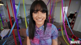 Tonton Steel and Foxx's Amateur Threesome - porno teratas dalam 4K di FULL-PORN.COM