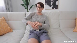 Regardez Ricky Watches as Maya Takes a Big Dick - top porno en 4K sur FULL-PORN.COM