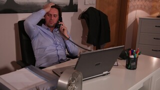 Mira Surprise Sex with Wife in Office - porno top en 4K en FULL-PORN.COM