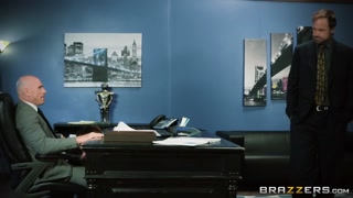 Latina Bombshell in Office - 4K porn video on FULL-PORN.COM