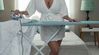 Schau dir Stepmom's Enhanced Body and Big Cock an - Top-Porno in 4K auf FULL-PORN.COM
