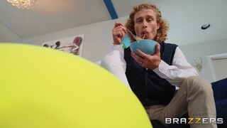 Schau dir Blonde Bombshell Codi Vore in a Big Ass Scene an - Top-Porno in 4K auf FULL-PORN.COM
