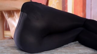 Guarda Zaya’s Solo Anal Dildo Play – Shaved & Horny - top porno in 4K su FULL-PORN.COM