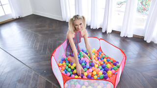 Sky Pierce Bubble Bath Orgasm - 4K porn video on FULL-PORN.COM
