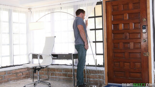 Kyle Mason Fucks Babysitter Aspen Romanoff For Her Birthday - 4K porn video on FULL-PORN.COM