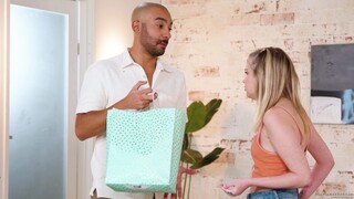 Tonton Massage Turns Wild as Coco Lovelock Does 69 & Swallows Cum - porno teratas dalam 4K di FULL-PORN.COM
