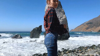 Hot Blonde Eva Elfie Takes It on the Beach - 4K porn video on FULL-PORN.COM