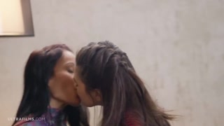 Obejrzyj Lesbian Pussy Licking – Lexi Dona & Hayli Sanders - top porno w 4K na FULL-PORN.COM