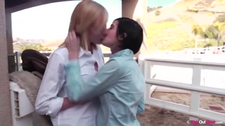 Assista Lesbian Stables Encounter - Jo & Jill - top pornô em 4K no FULL-PORN.COM