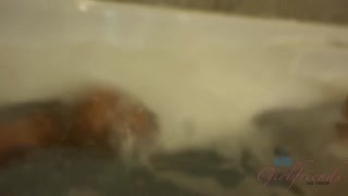 观看Classy Blonde Odette Delacroix Gets Wild - Amateur POV - 4K顶级色情内容在FULL-PORN.COM