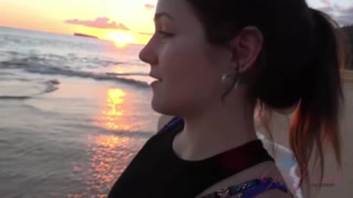Assista Amateur babe Rosalyn Sphinx begs for cock on the beach - top porno em 4K no FULL-PORN.COM
