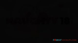 Stepdaughter Emma Hix begs for stepdad's British dick 보기 - 4K 최고 포르노 FULL-PORN.COM에서