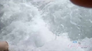 Guarda Anya Olsen’s Hawaii Adventure - POV Pissing & Gaping - top porno in 4K su FULL-PORN.COM