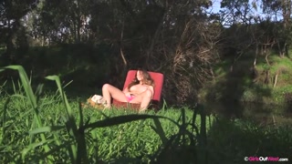 Obejrzyj Maddison's Riverbank Pleasure - top porno w 4K na FULL-PORN.COM