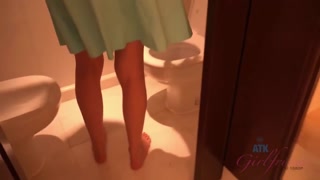 Tonton Elena Koshka’s tight pussy needs your banana - porno teratas dalam 4K di FULL-PORN.COM