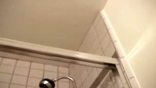Naked Kacey in steamy shower - video porno 4K su FULL-PORN.COM