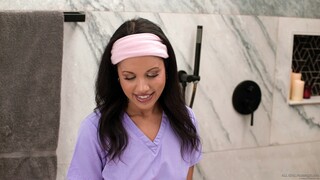 Tonton Stripped Of Inhibitions: Maddie Wren and Nina White - porno top dalam 4K di FULL-PORN.COM