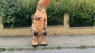 Watch Czech Pickup: Jennifer Seduces Sweaty Animator in Dino Costume - top porn in 4K on FULL-PORN.COM