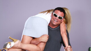 Xem Lisa DeMarco Sucks Dick and Fucks Her Son's Teacher - phim khiêu dâm hàng đầu 4K trên FULL-PORN.COM