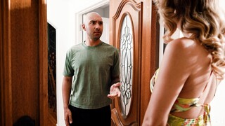 Tonton Bald-Headed Stud Fucks Blonde - porno teratas dalam 4K di FULL-PORN.COM