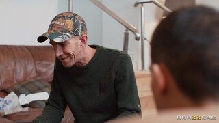 Guarda Shaved Pussy Wife Loves Doggystyle - top porno in 4K su FULL-PORN.COM