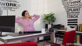 Urmărește Natural Tits and Trimmed Pussy: Xander Corvus' Office Fuck - top porno în 4K pe FULL-PORN.COM