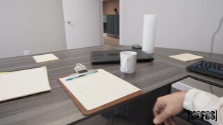 Mira  Workplace Sex Shenanigans  - porno top en 4K en FULL-PORN.COM