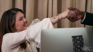 Urmărește She's Full of Secrets and Cum - top porno în 4K pe FULL-PORN.COM