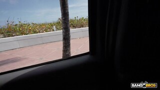 Regardez Cowgirl Action on a Dirty Bus - top porno en 4K sur FULL-PORN.COM
