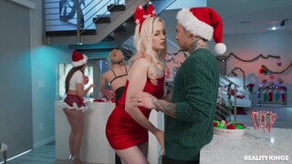 Watch Short Hair Christmas with Tattooed Lexi - top porn in 4K on FULL-PORN.COM