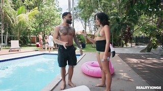 Watch Money Talks: Amateur Blowjobs - top porn in 4K on FULL-PORN.COM