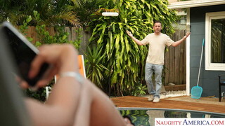 Sledujte Big Ass Sasha Takes Boyfriend's Son's Load in the Great Outdoors - špičkové porno v 4K na FULL-PORN.COM