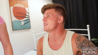 Urmărește Gunnar Bishop Interviews Blonde Hottie Lindsay Lee - top porno în 4K pe FULL-PORN.COM