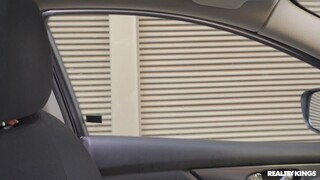 Assista Chauffeur Fucks Bride in High Heels - top pornô em 4K no FULL-PORN.COM