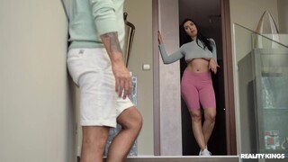 Russian Girl's 69 Blowjob - video porno 4K su FULL-PORN.COM