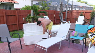 Schau dir Alex Blake Outdoor Sex with Peter Green's Big Cock an - Top-Porno in 4K auf FULL-PORN.COM