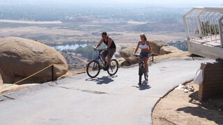 Sledujte Courtney Cummz: Athletic Chick Loves to Ride Bikes - špičkové porno v 4K na FULL-PORN.COM